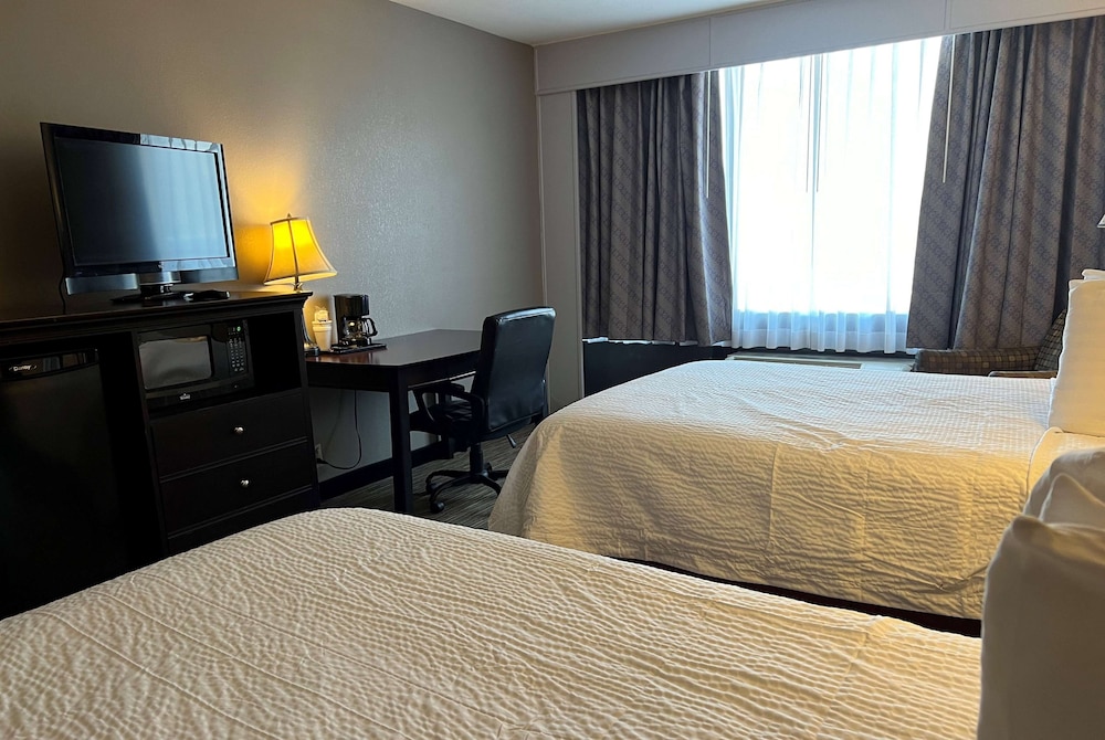 Room, 2 Double Beds, Non Smoking (Interior)