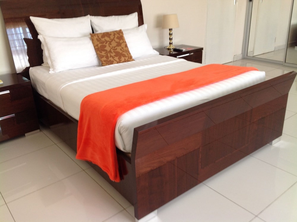 Deluxe Room, 1 Queen Bed photo 2