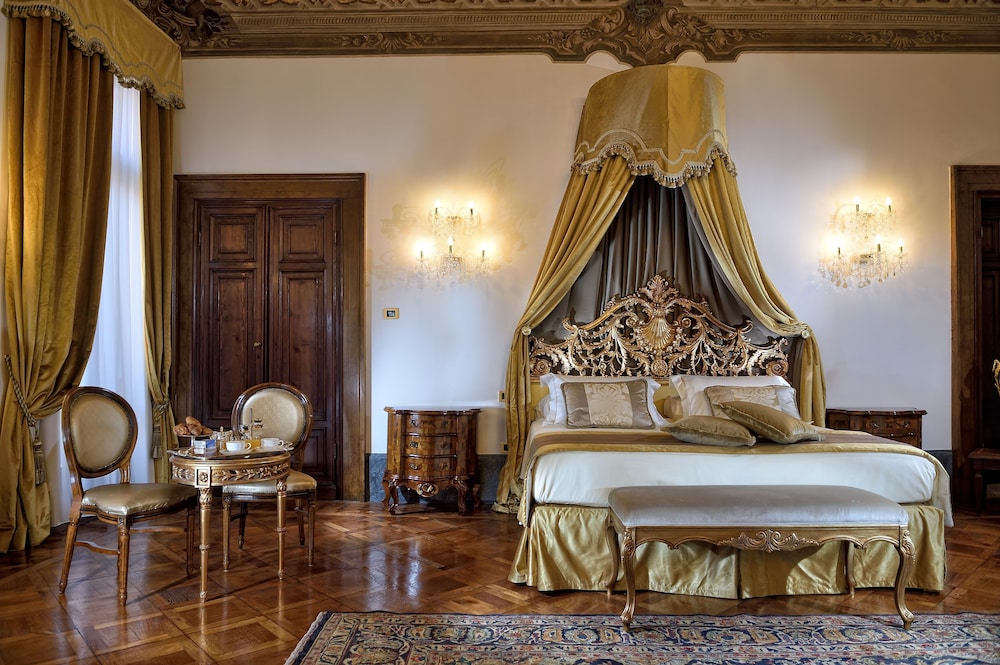 Royal Suite