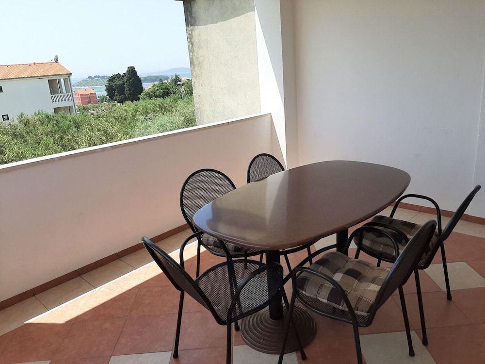 Apartment (Bruna - 300m from beach - A2 1.kat(5))