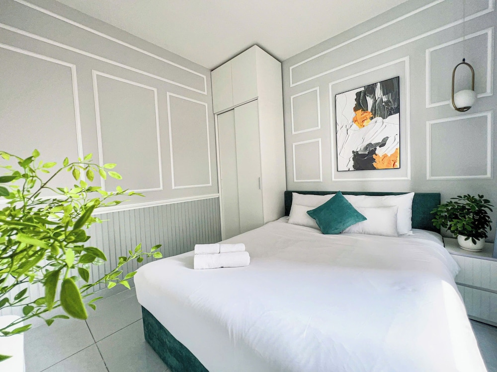 Presidential Suite, 1 Bedroom, Club Lounge Access, City View