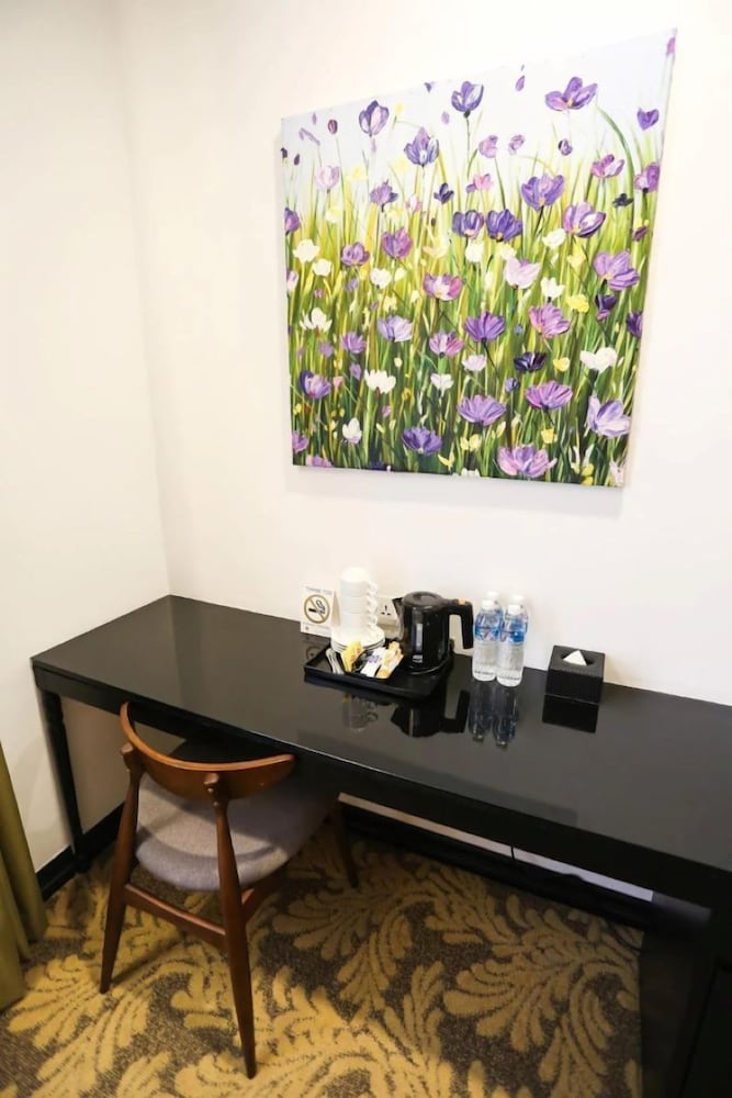 Family Room, 1 Bedroom photo 3