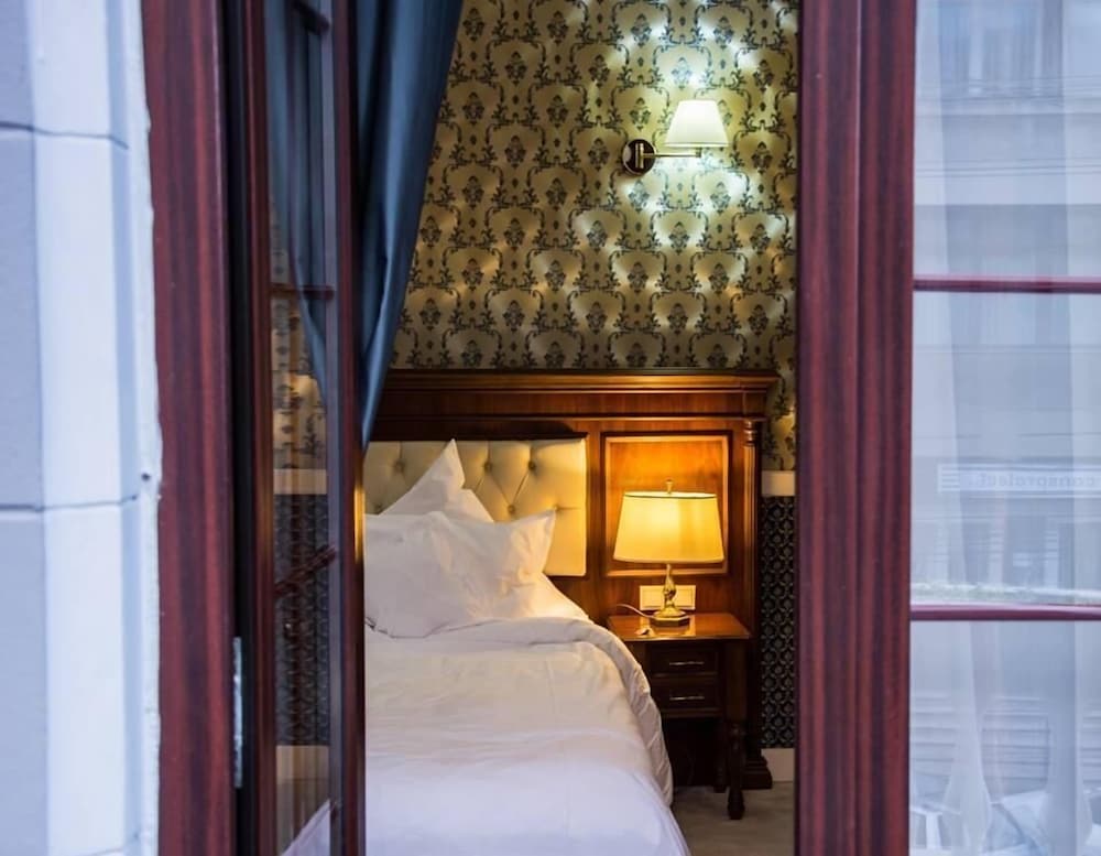 Deluxe Double or Twin Room, City View photo 1