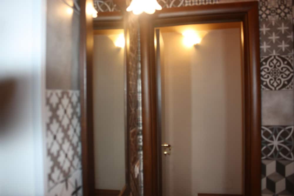 Economy Double Room, 1 Bedroom, Private Bathroom, Tower, photo 6