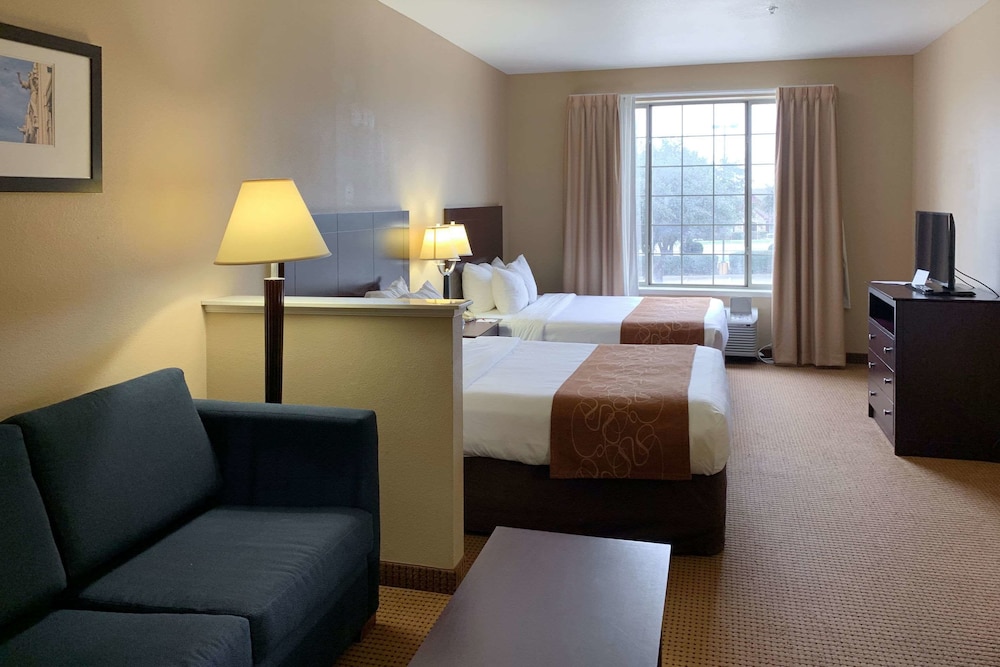 Suite, Multiple Beds, Non Smoking (Large Unit) photo 1