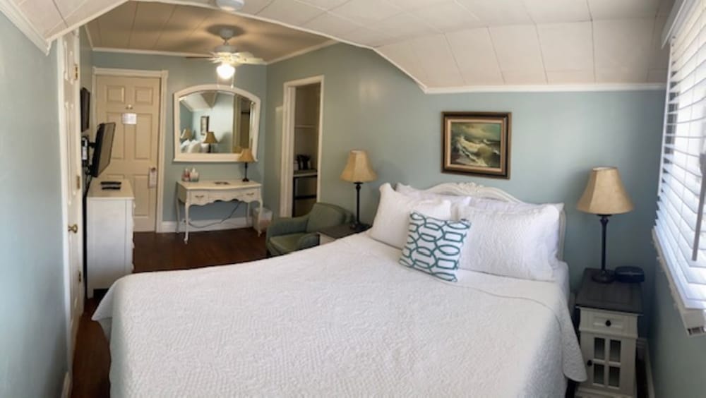 Basic Room, 1 Double Bed (Room 8)