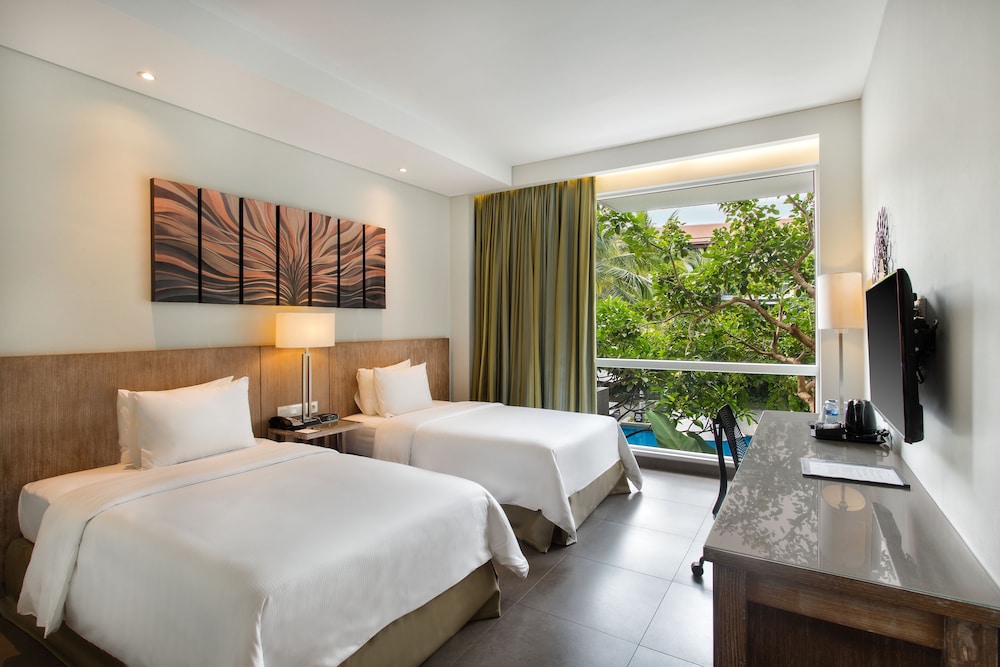 Twin Room, 2 Twin Beds, Pool View