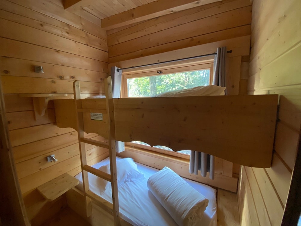 Mazet Cabin photo 2