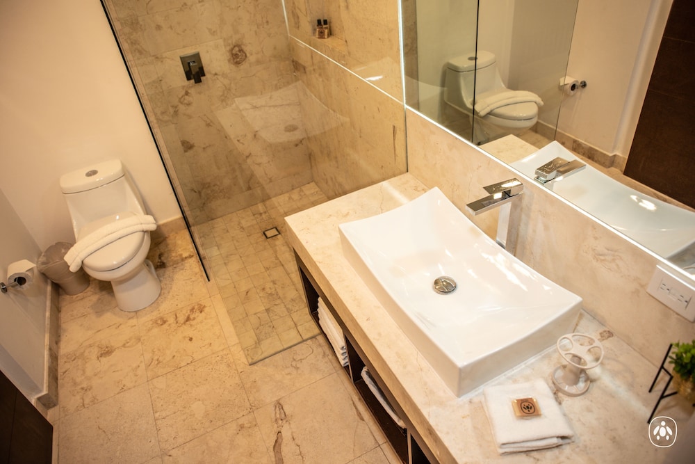 Luxury Apartment, 1 Bedroom (located in Bahia Principe Residences) photo 3