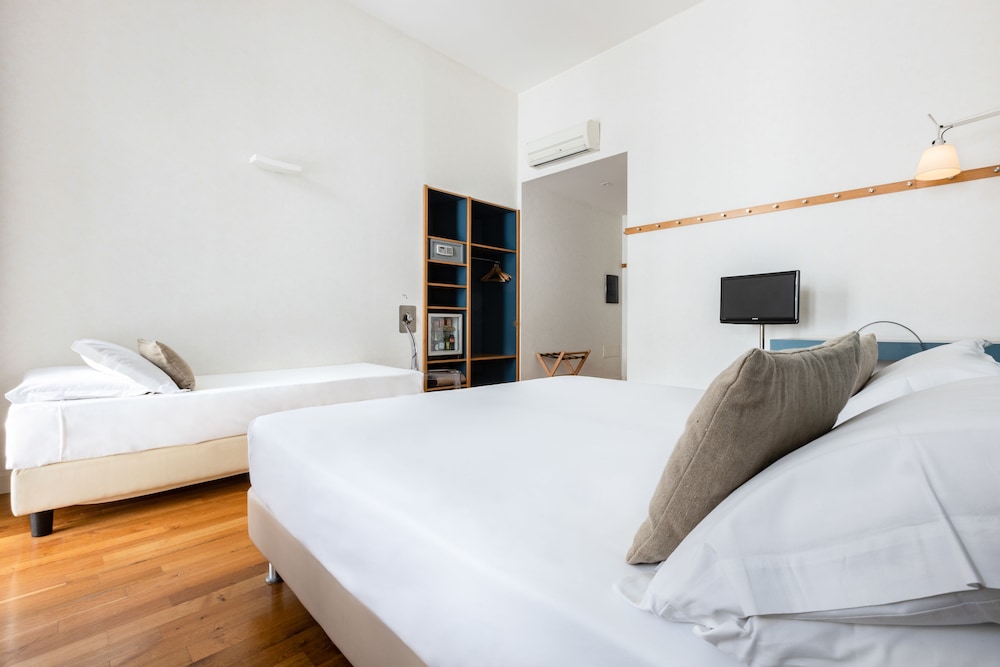 Standard Triple Room - Photo 3