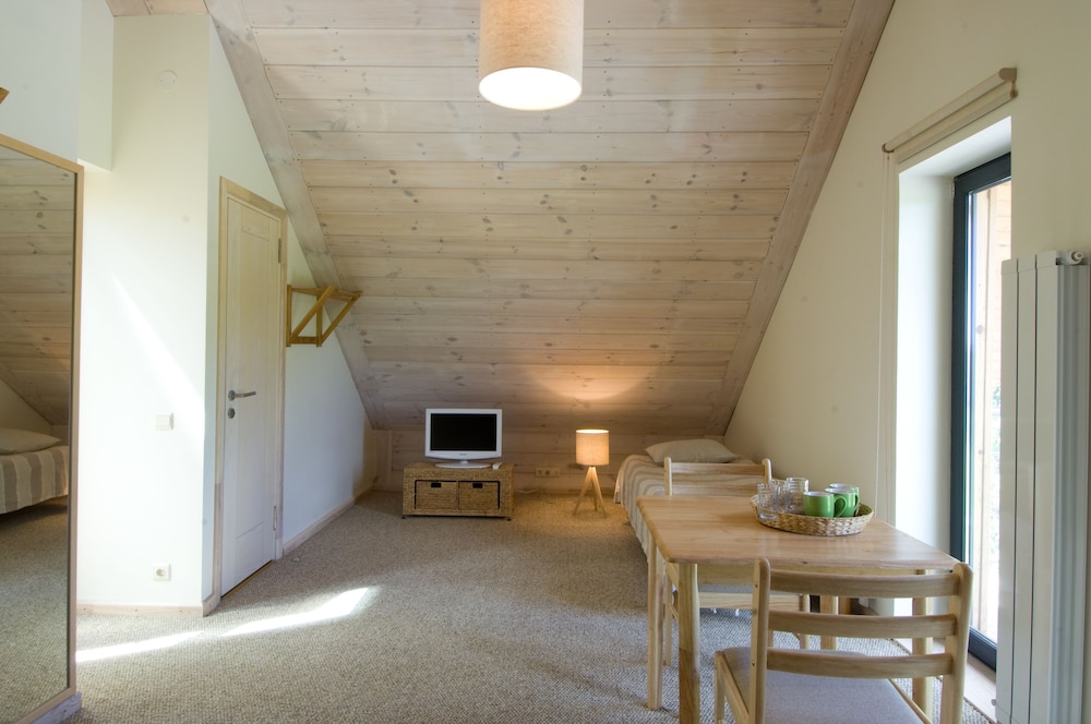 Basic Triple Room, 1 Bedroom, Private Bathroom, Mountainside photo 1