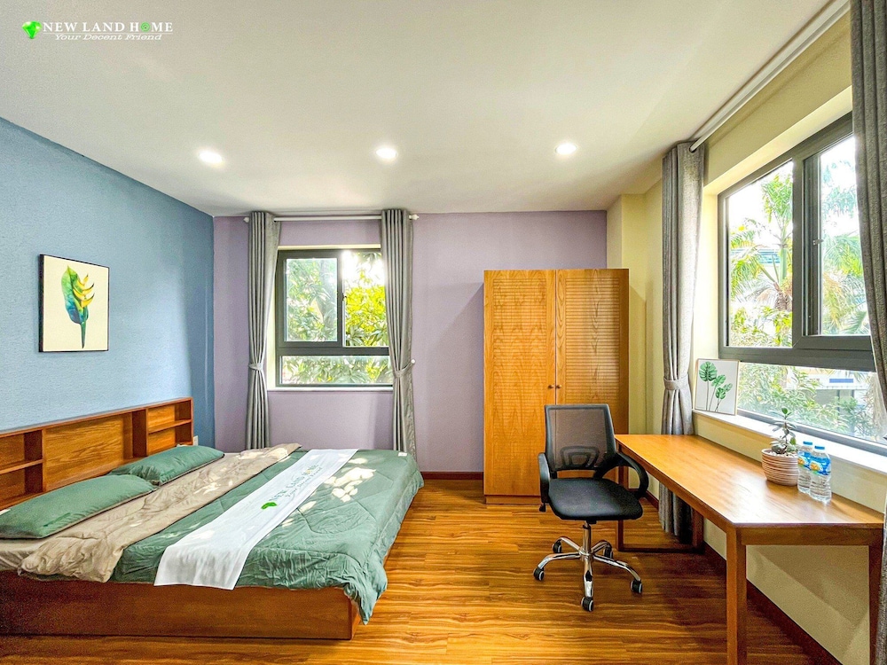 Deluxe Studio