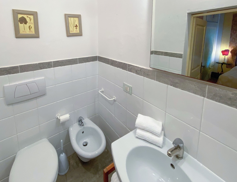 Deluxe Double Room - Photo 5