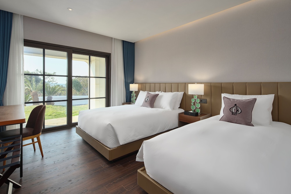[Breakfast PKG] Deluxe Suite + Breakfast for 2 + 2 Park Ticket (During One Stay) - Photo 5