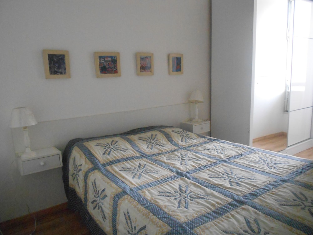 Apartment (2 Bedrooms)