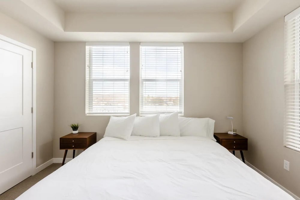 Minimalist Apt w Private Balcony Gym Sky Lounge, Billede 17