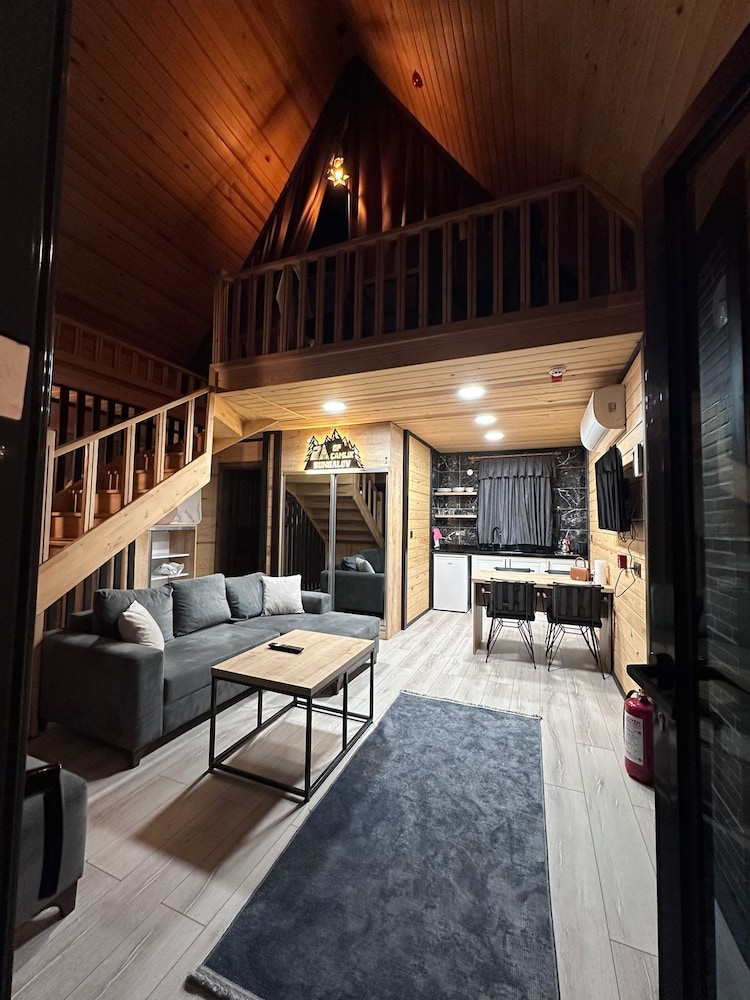 Basic Bungalow, Mountain View photo 1