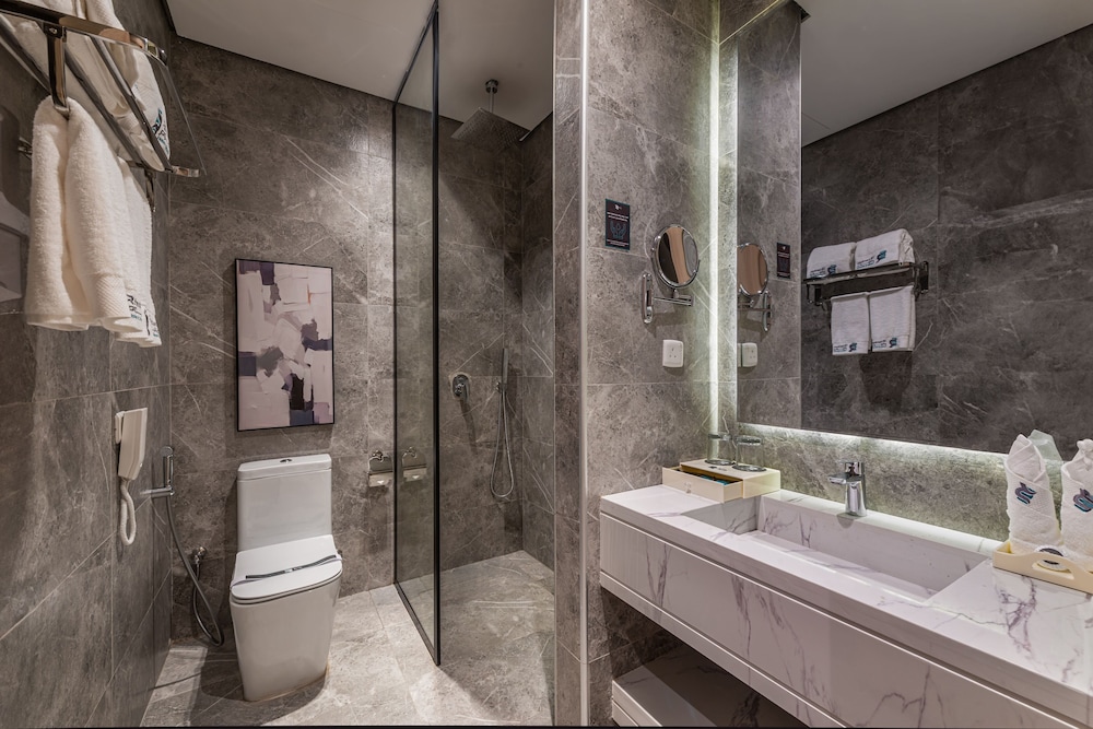 Deluxe Double or Twin Room photo 2