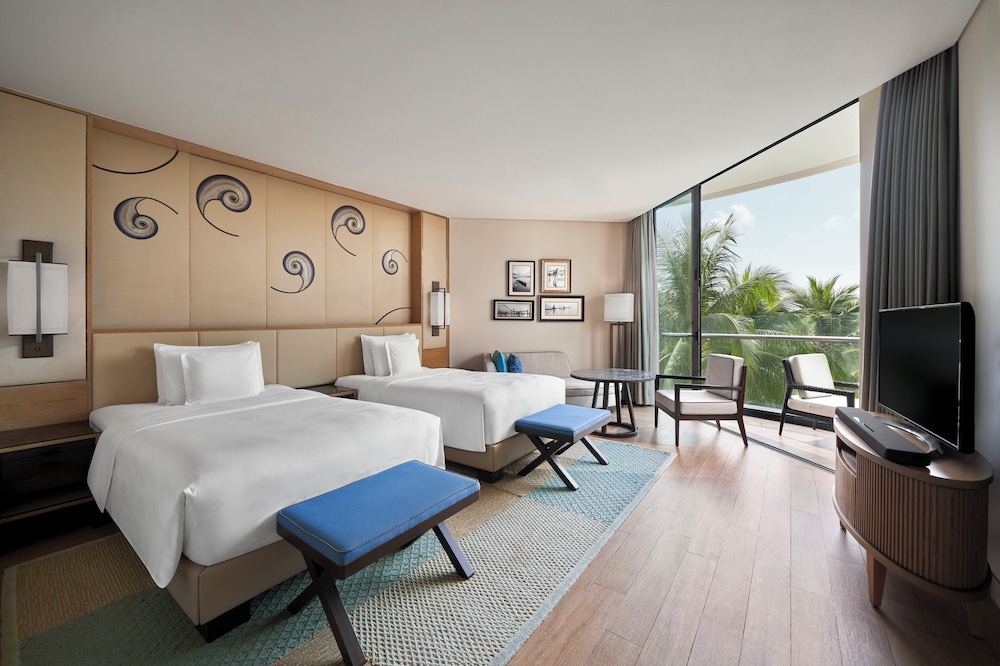 Classic Room, Club Lounge Access