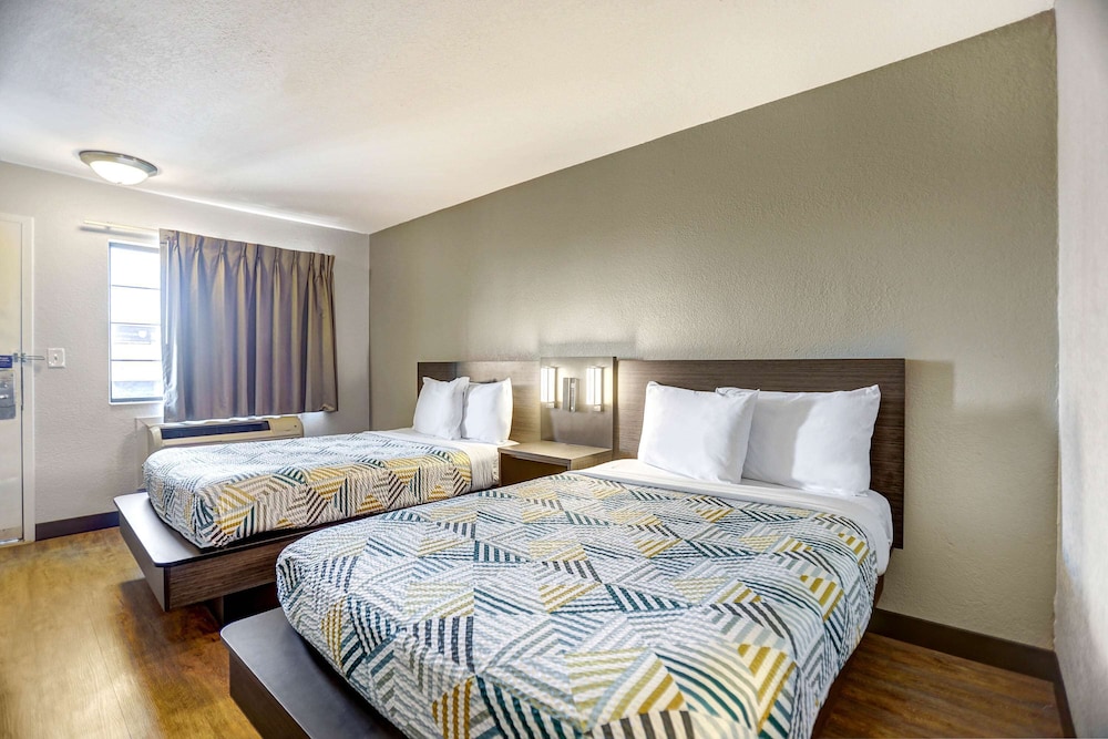Standard Room, 2 Double Beds, Accessible, Non Smoking
