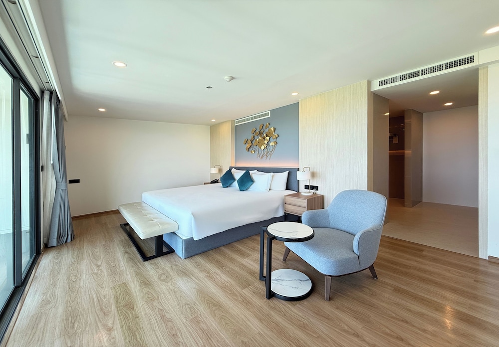 Grand Suite, 1 King Bed (Duplex) - Photo 6