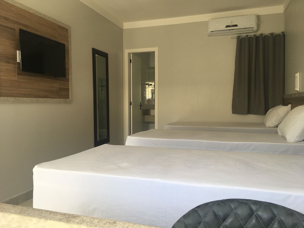 Basic Triple Room photo 2
