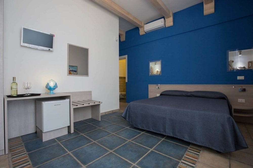 Family Room, Multiple Beds