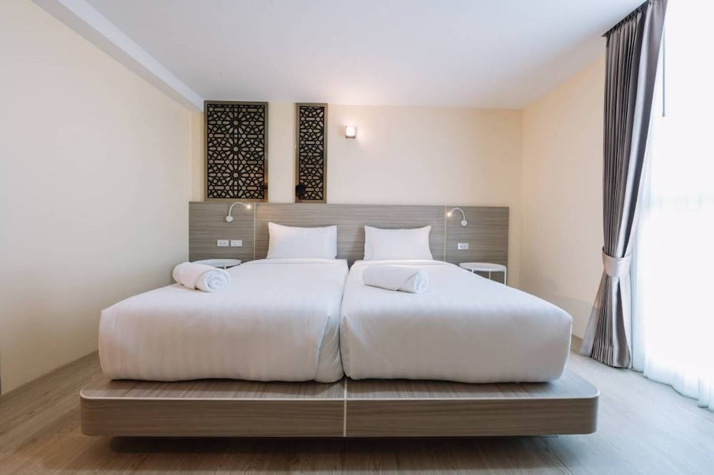 Standard Twin Room - Photo 3