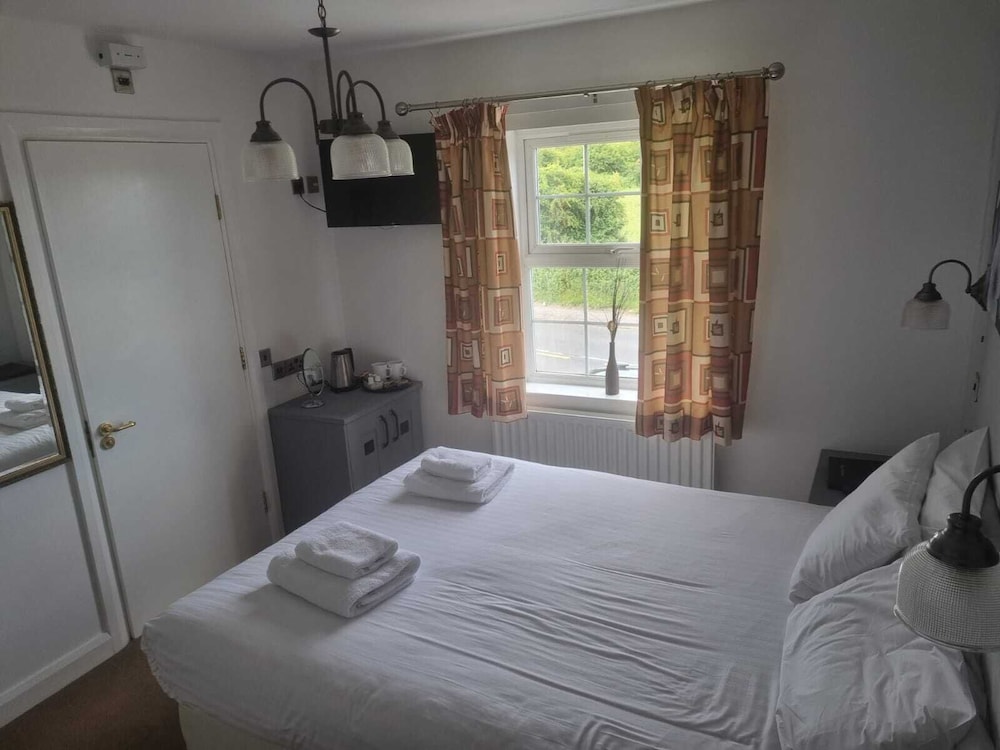 Classic Double Room, Ensuite (Room 5) photo 2