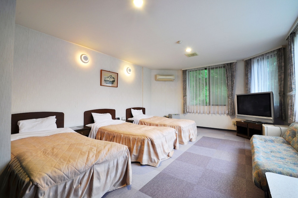 Triple Room, Smoking (minimum two people use) photo 1