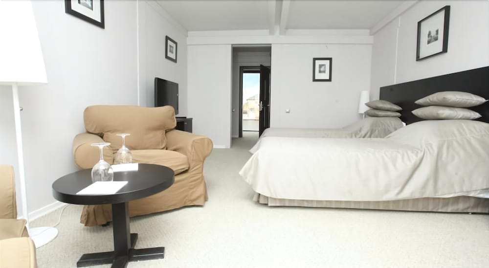 Deluxe Twin Room photo 3