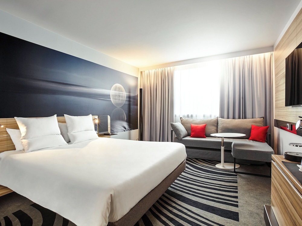 Superior Room, 1 Queen Bed with Sofa bed, Non Smoking - Photo 3