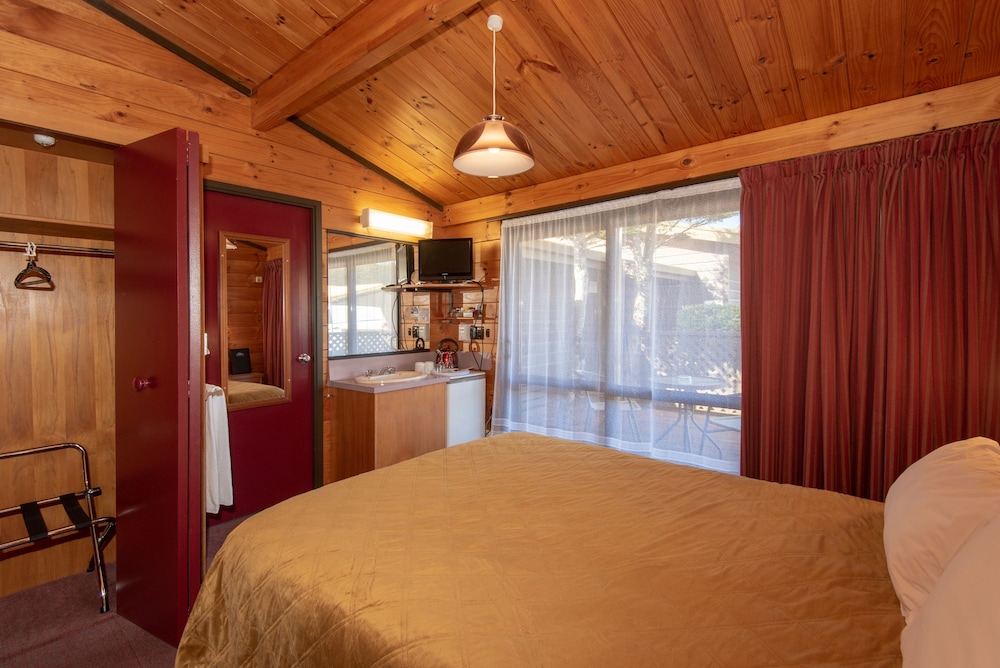 Queen Room - Photo 5