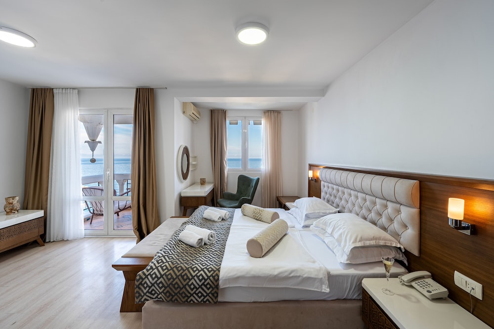 Comfort Studio, Balcony, Beach View