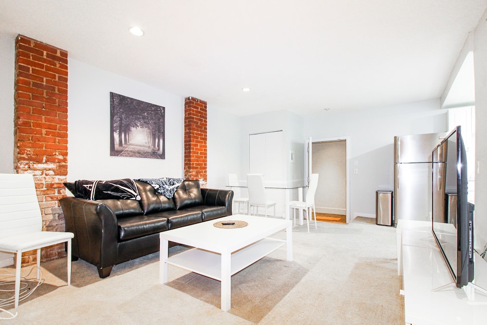 City Apartment photo 2