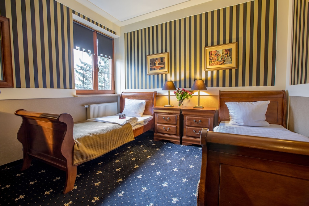 Executive Twin Room - Photo 2