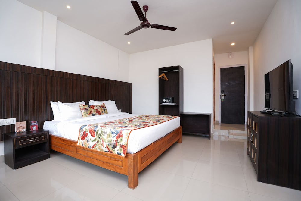Deluxe Room - Photo 5
