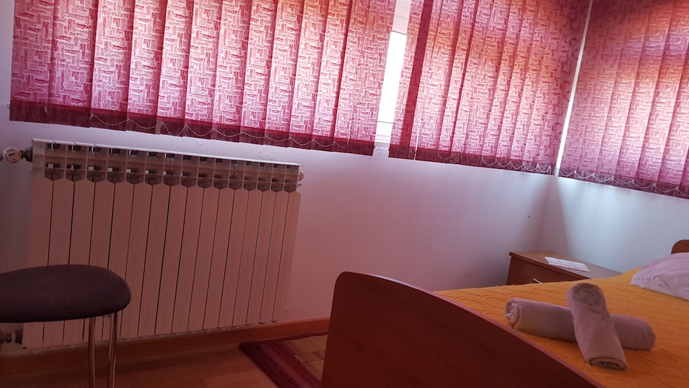 Room (S1) photo 3