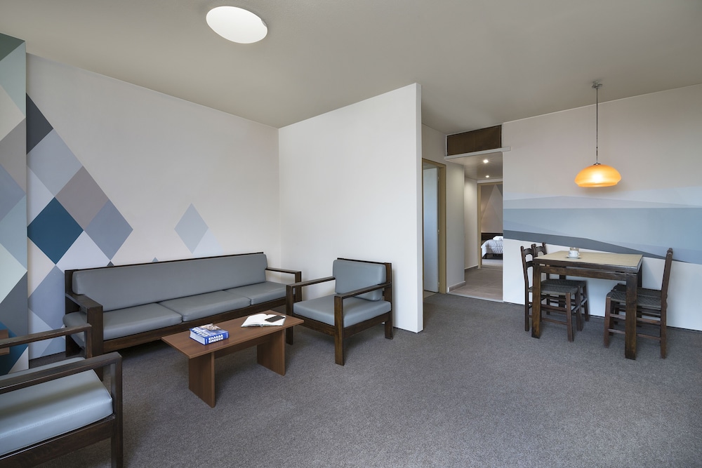 Standard Apartment, 1 Bedroom, Partial Sea View
