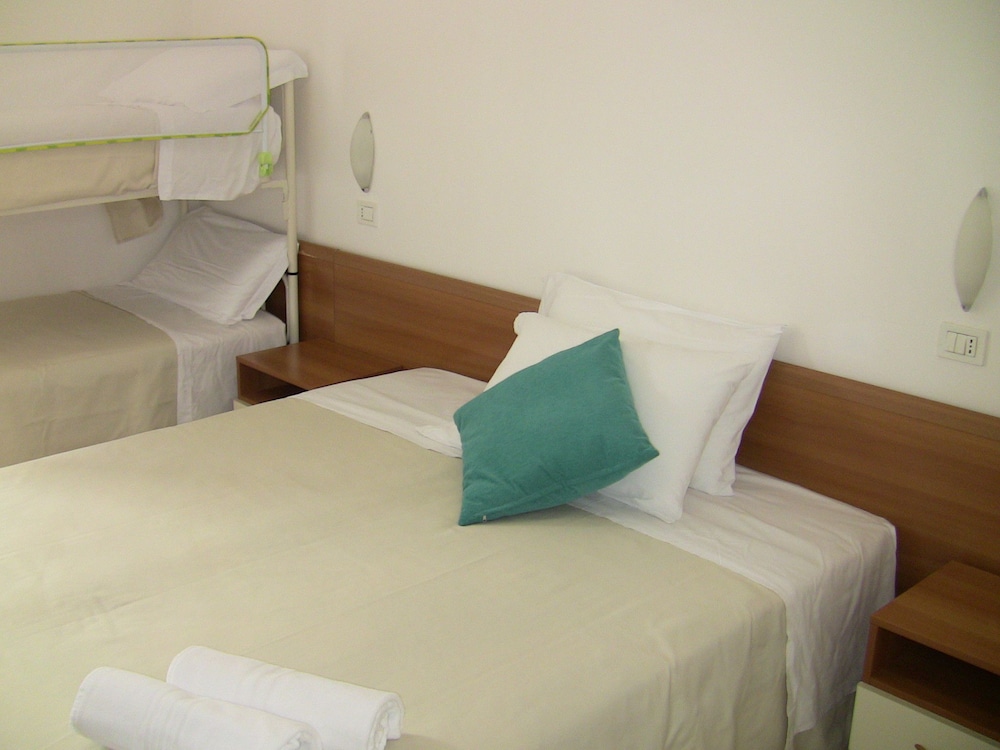 Comfort Quadruple Room photo 2