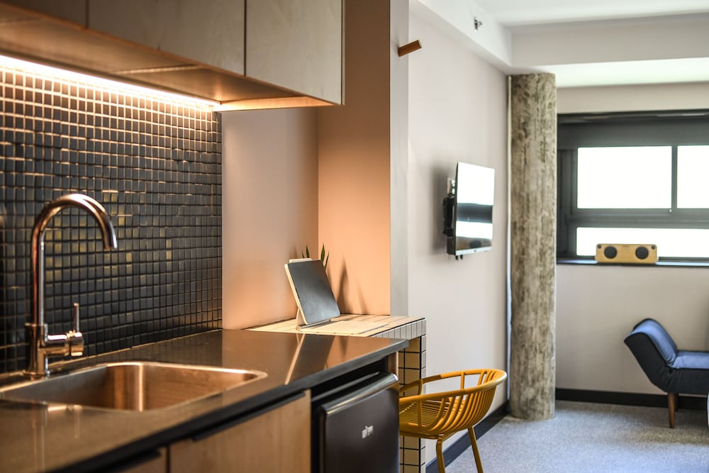 Suite with Two Balconies - Photo 3