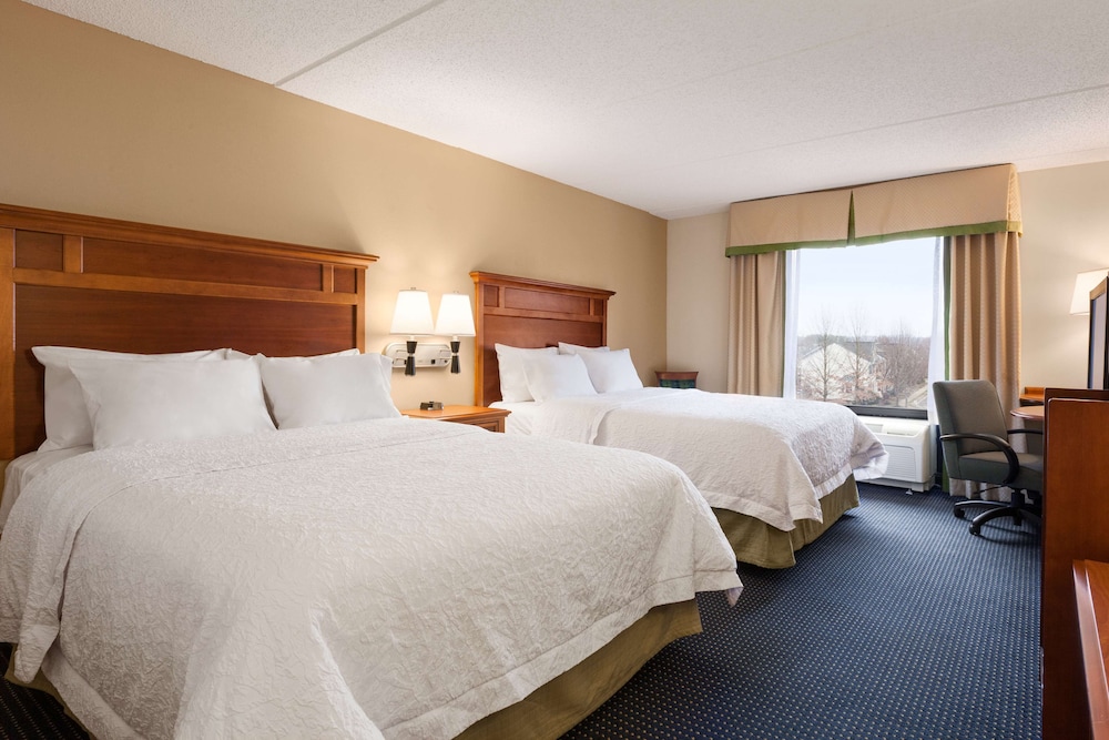 Room, 2 Queen Beds, Accessible, Non Smoking (Mobility, Hearing, Roll-In Shower) - Photo 2