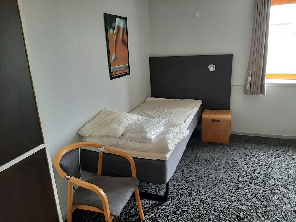 Single Room (Incl. Linen package and towel)