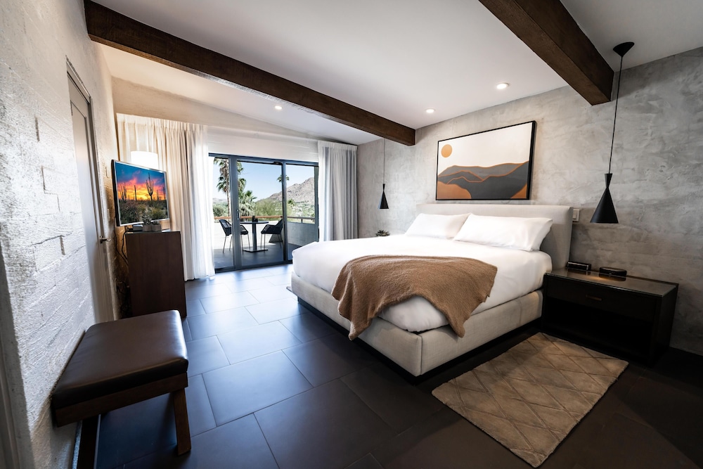 Suite, 1 King Bed (Mountain Suite King)