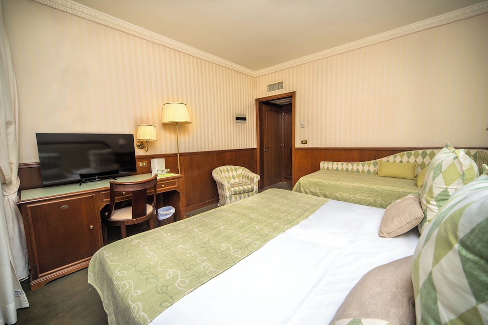 Family Triple Room photo 2