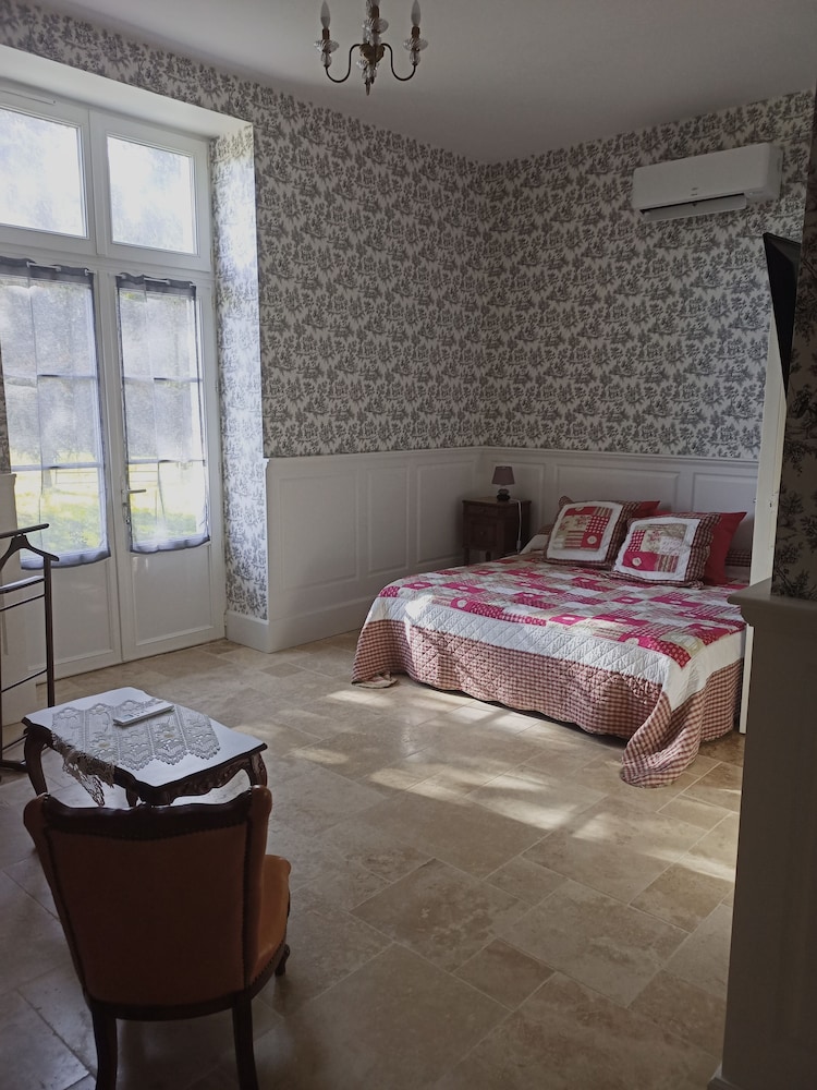 Basic Double or Twin Room, 1 Bedroom, Non Smoking (Emeraude)