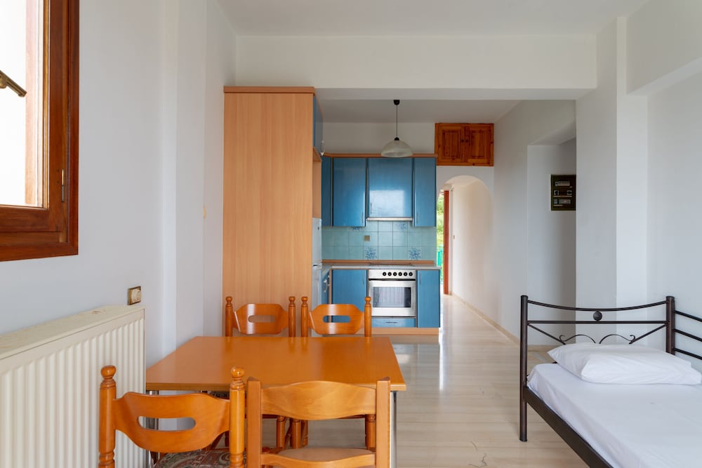 Apartment, 1 Bedroom, Partial Sea View (3 Adults)