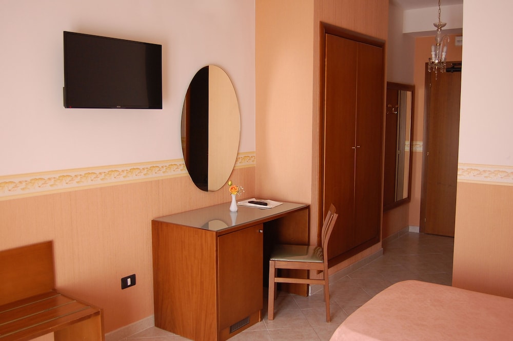Room photo 2