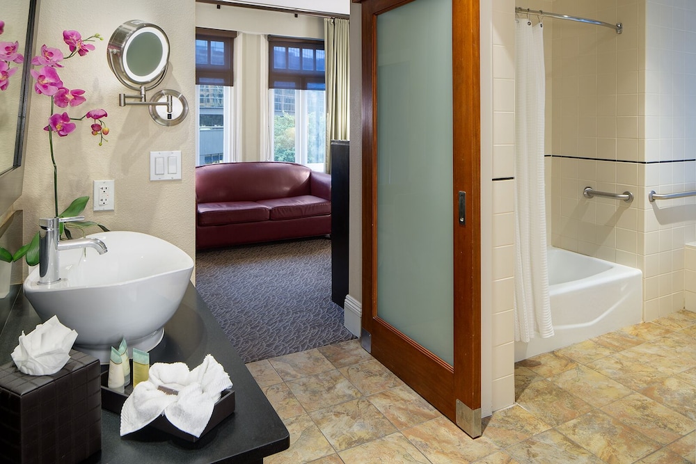 Accessible One King Bed Studio Suite - Photo 1