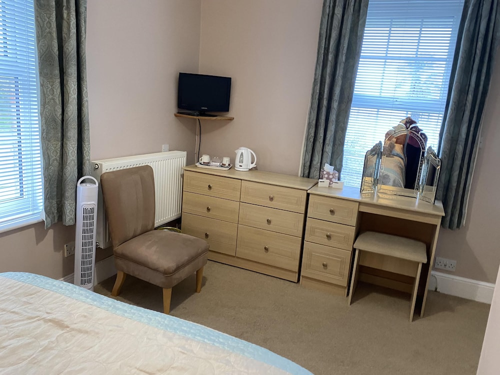 Classic Double Room, Ensuite, Garden View (Room 3) photo 2
